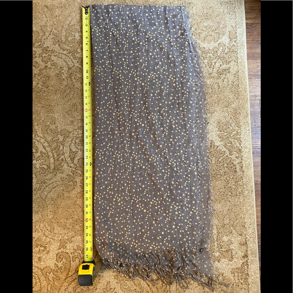 Women’s scarf